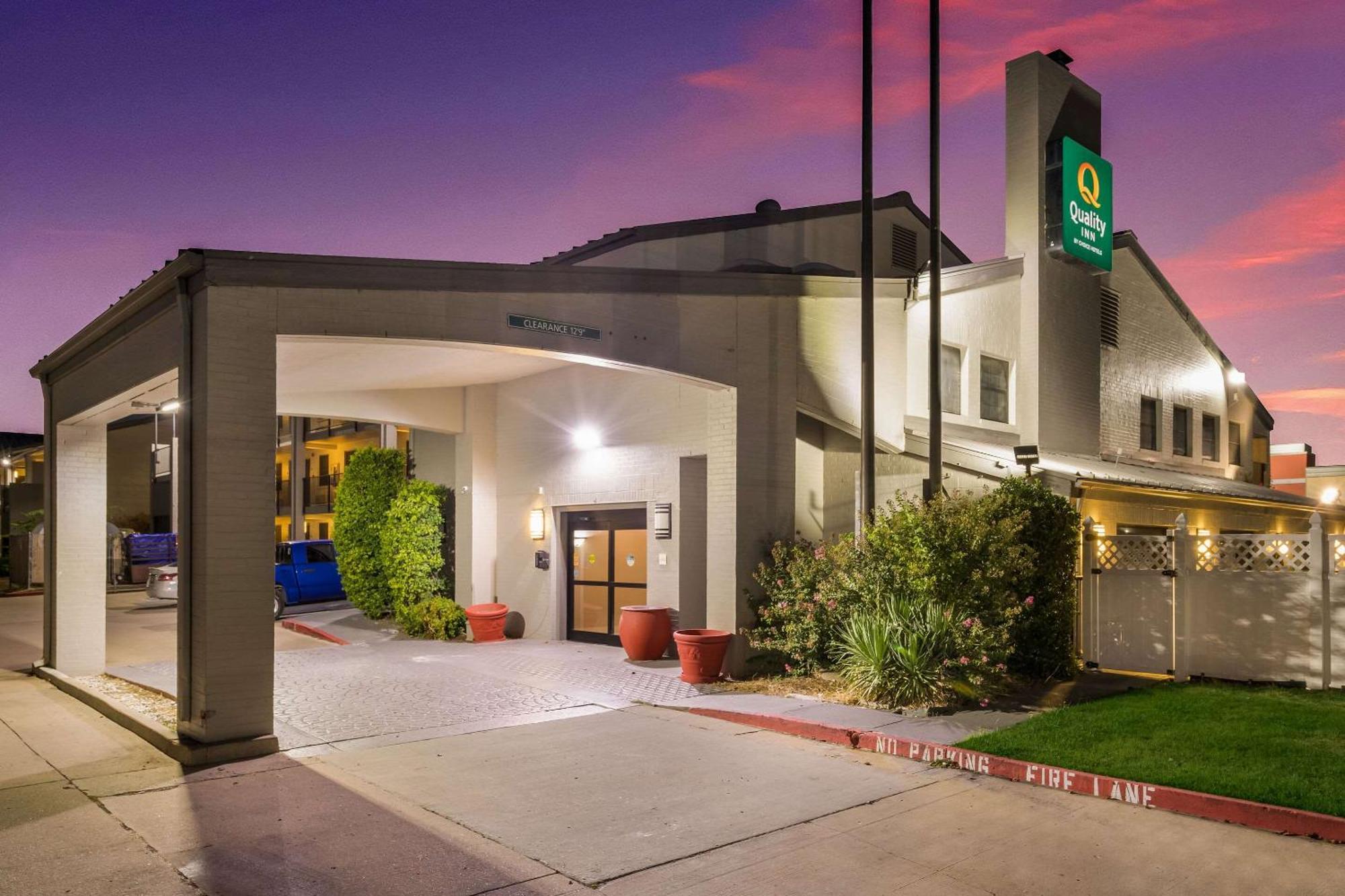 Quality Inn Tulsa Central Exterior foto