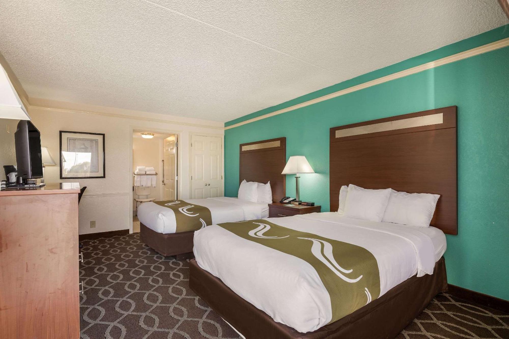 Quality Inn Tulsa Central Exterior foto