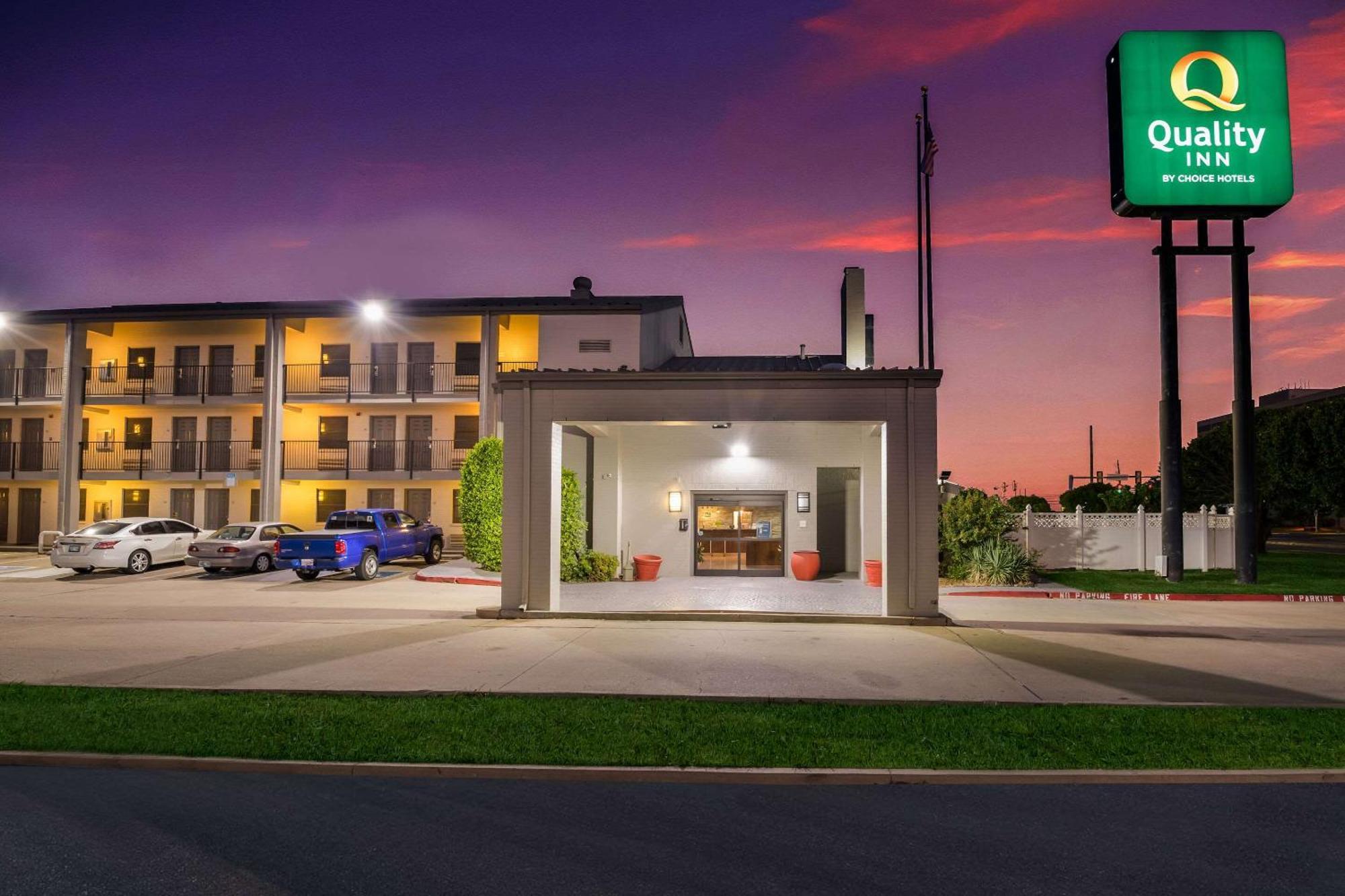 Quality Inn Tulsa Central Exterior foto